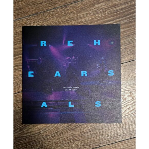 Phil Collins Not Dead Yet Live Tour Program 2017 18 Genesis 2 Books + Sleeve - Picture 14 of 16